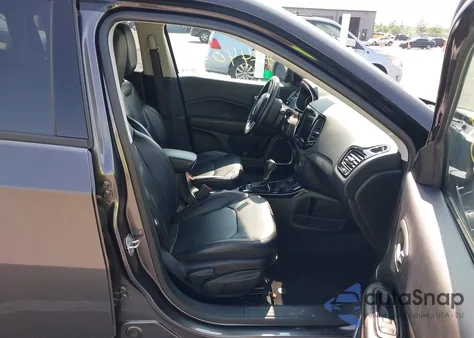 2019 Jeep Compass Limited 4X4 from USA, damaged, VIN 3C4NJDCB2KT734474